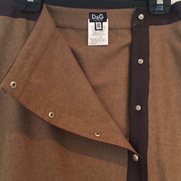 D&G Dolce &Gabbana skirt with leather trim. - Picture 4 of 4